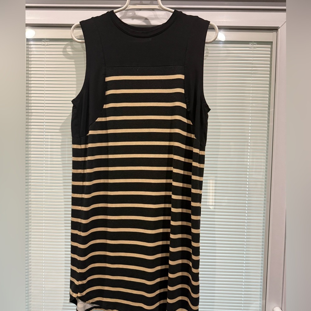 24/7 by maurices Black and Tan Crew Neck Sheath Dress - Small